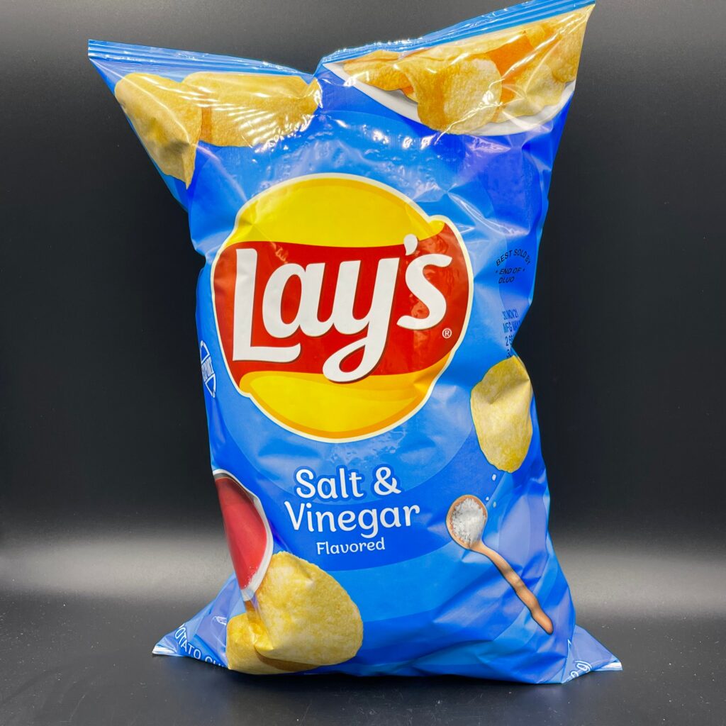 Lay’s Salt & Vinegar Flavored Chips – Giant Bag, 184g (USA)